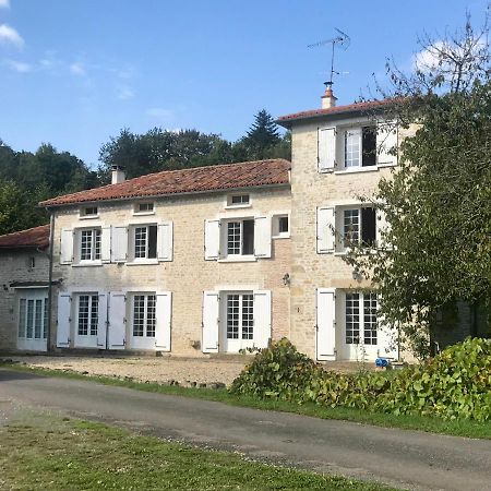 Moulin Sous La Vergne Nanteuil-en-Vallée Zewnętrze zdjęcie