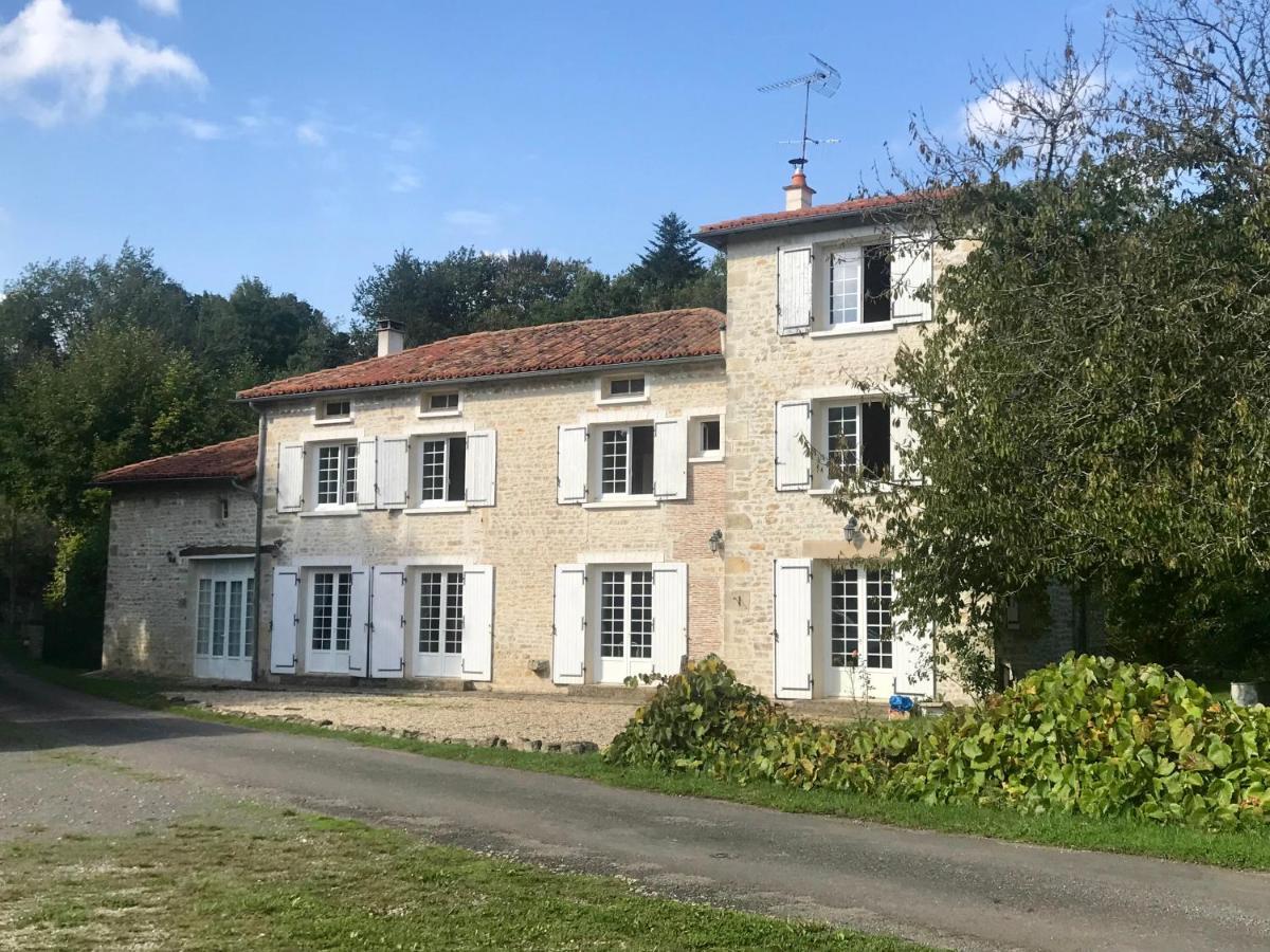 Moulin Sous La Vergne Nanteuil-en-Vallée Zewnętrze zdjęcie