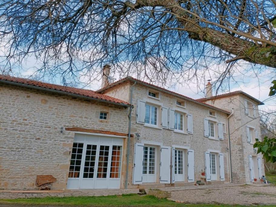 Moulin Sous La Vergne Nanteuil-en-Vallée Zewnętrze zdjęcie